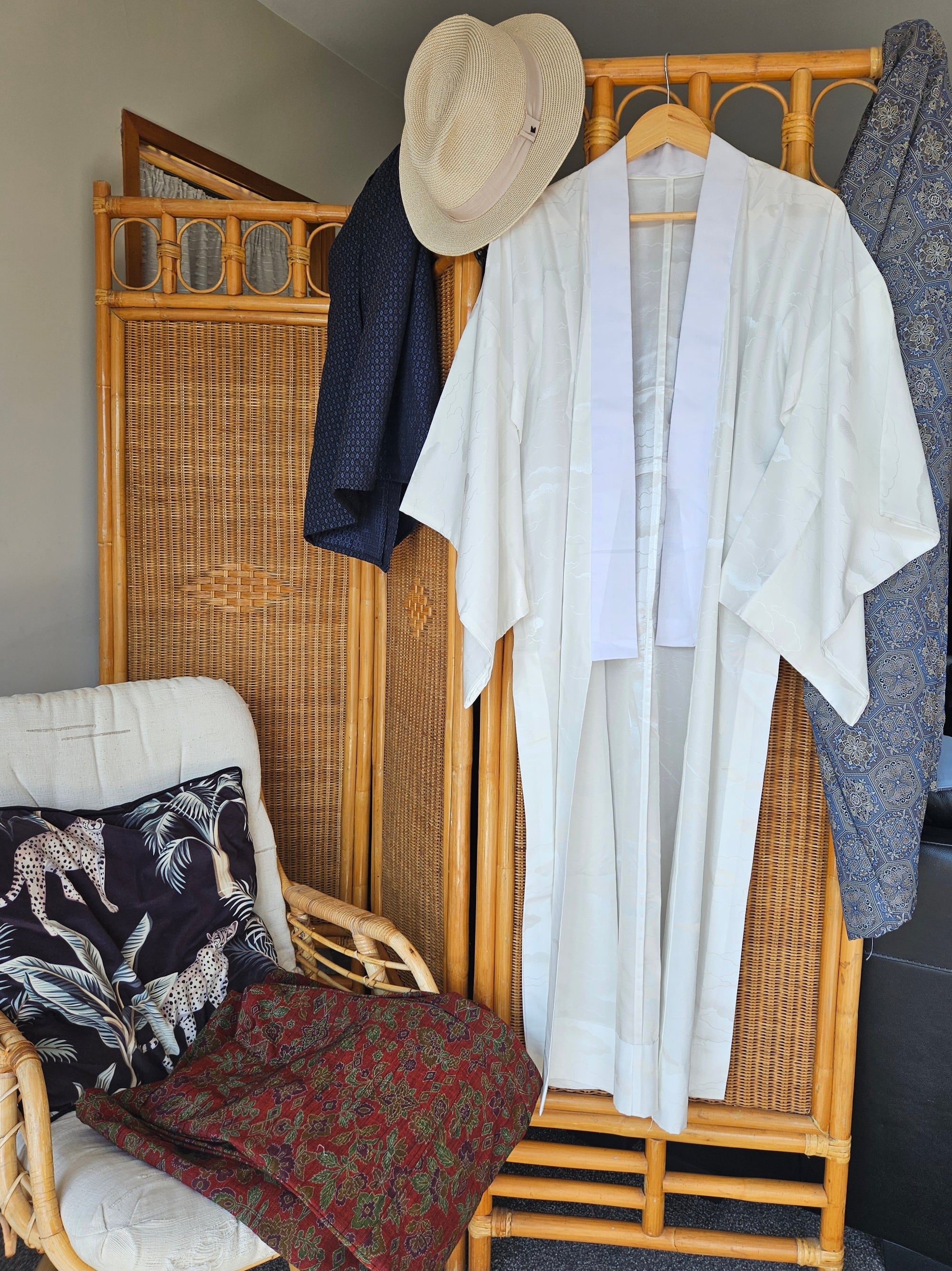 Under kimono -Cloudy Sky