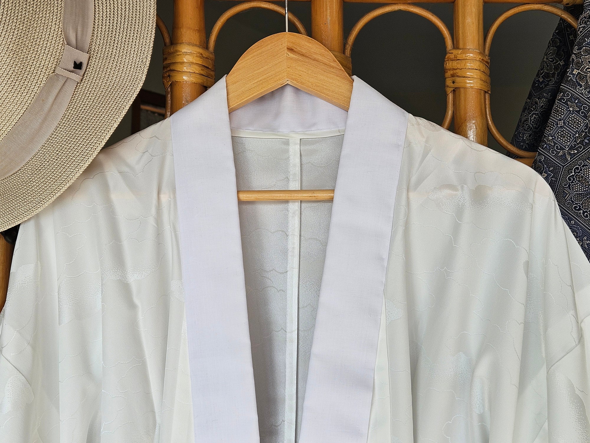 Under kimono -Cloudy Sky