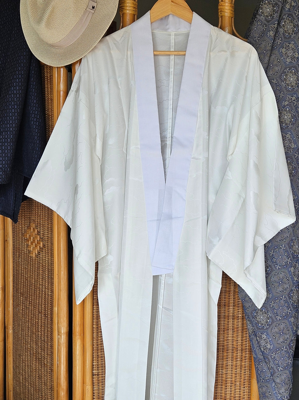 Under kimono -Cloudy Sky