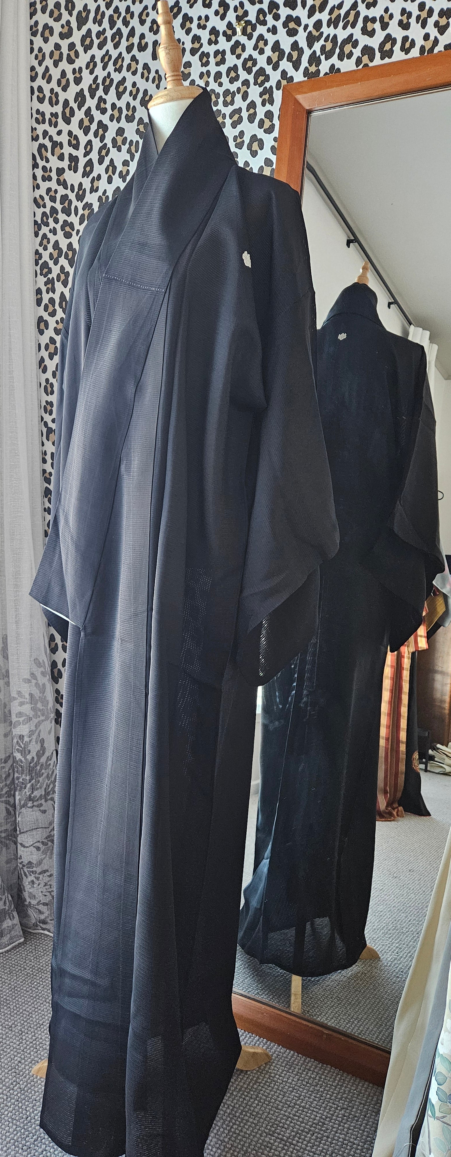 Black thin silk under kimono