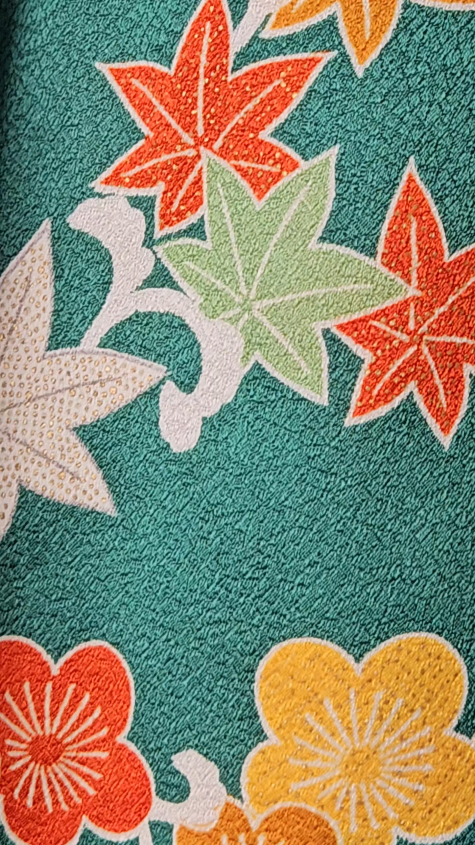 Emerald Autumn leaves - silk Kimono